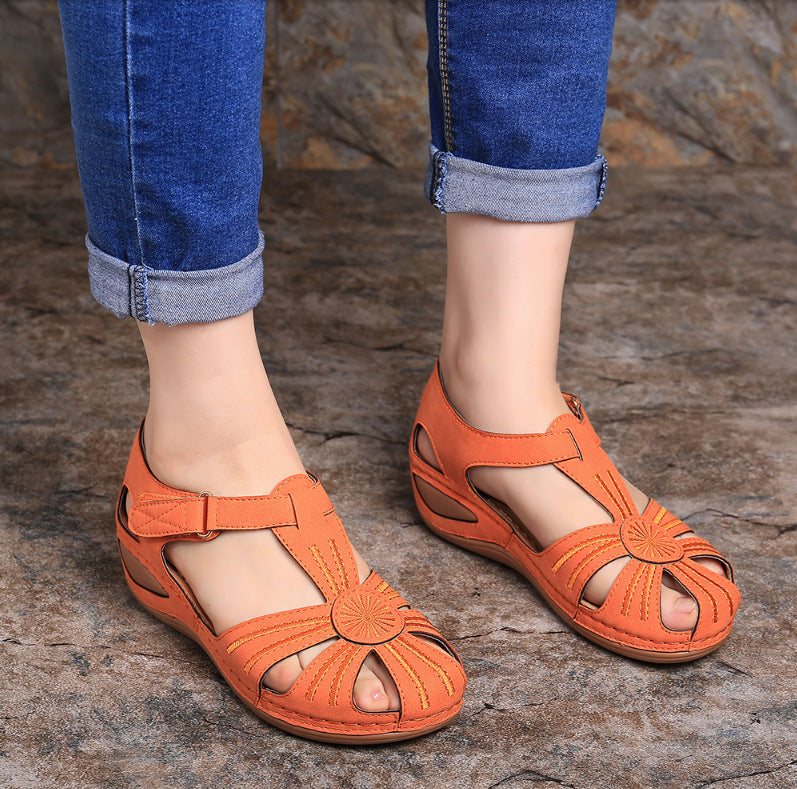 Sandales compensées à bout rond Classy