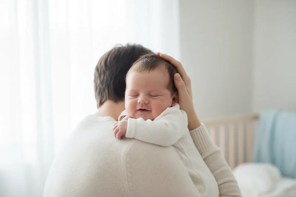 Guide reflux bébé (RGO) : comprendre, reconnaître et soulager